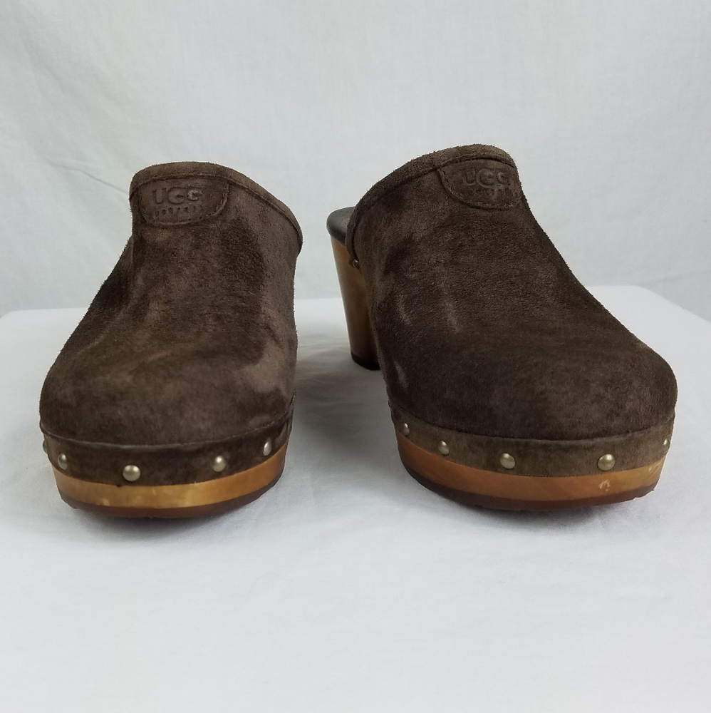 UGG Australia 5772 Abbie Studded Clogs Mules US 6